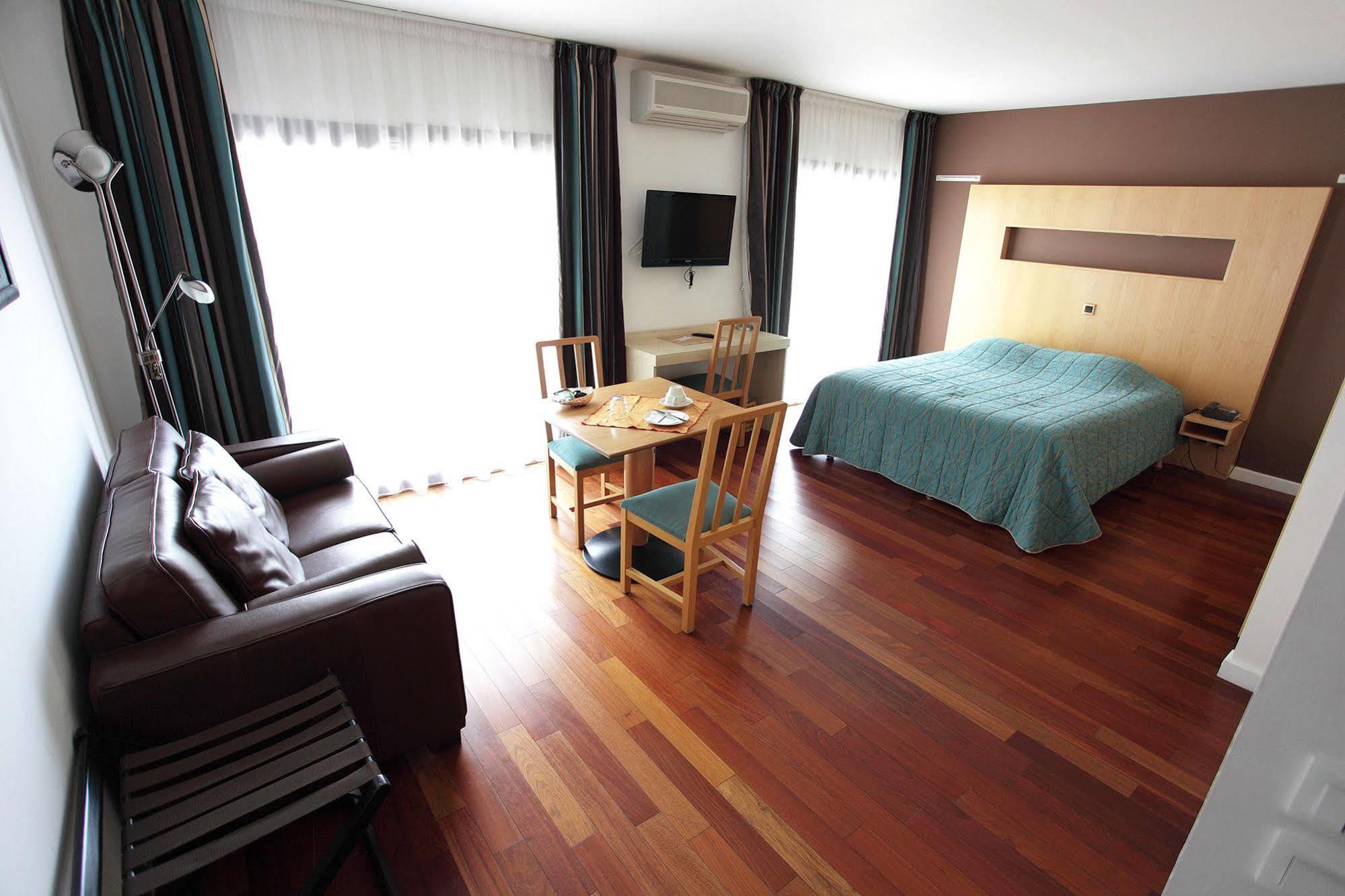 Hotel La Scala ปิติวิเยร์ ภายนอก รูปภาพ